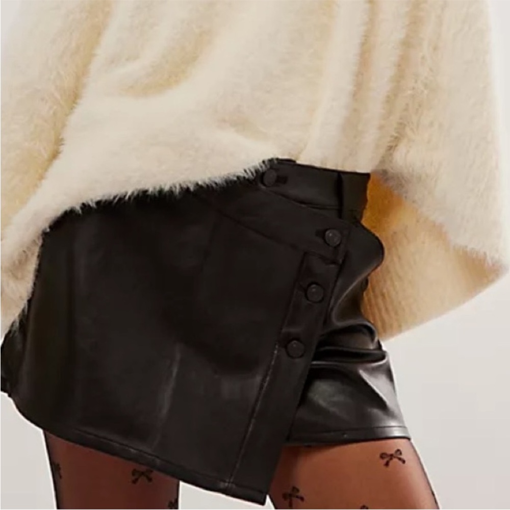 We The Free FREE PEOPLE WYNNE VEGAN SKIRT in Black